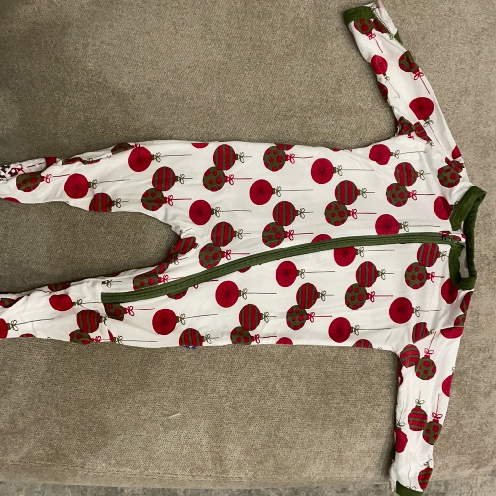 Kickee Pants Holiday Footie Zipper PJ in Size 0-3 months